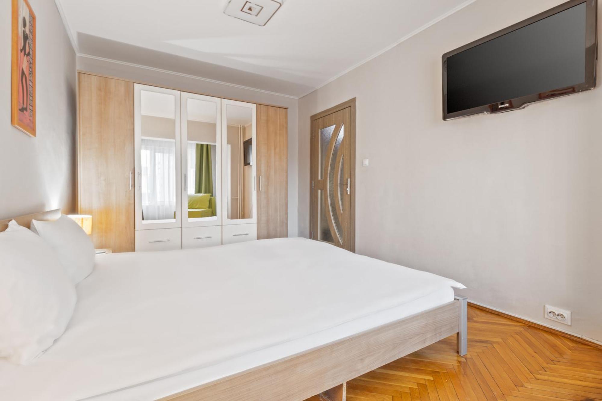 Apartament Helena 오라데아 외부 사진